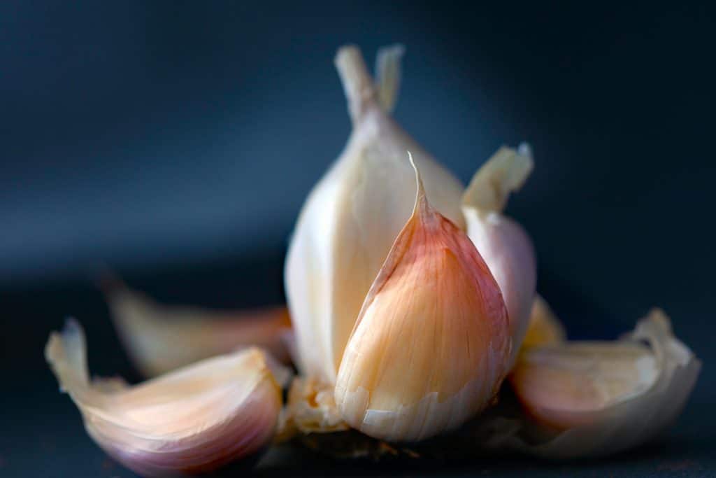 Peel Garlic
