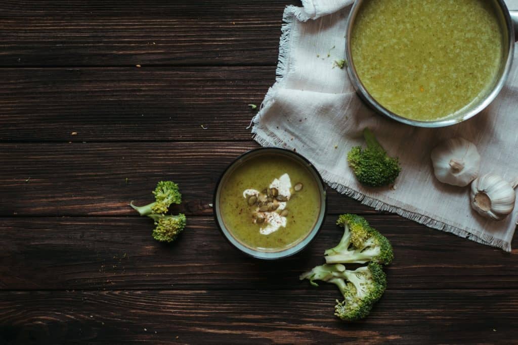 broccoli and garlic soup